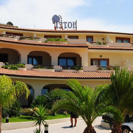 Hotel Scoglio Del Leone Zambrone Bagian luar foto