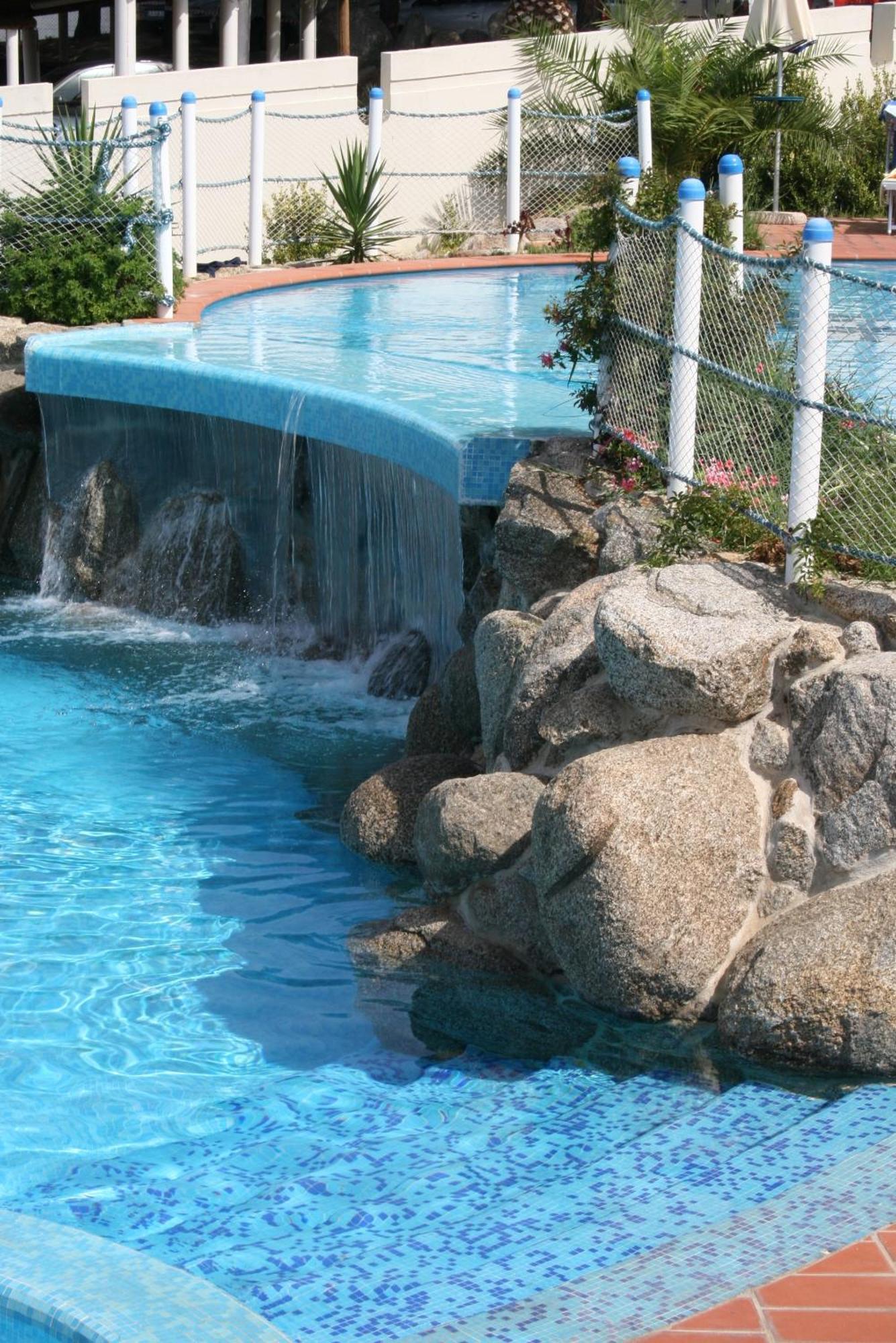Hotel Scoglio Del Leone Zambrone Bagian luar foto